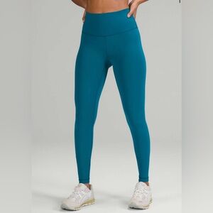 lululemon Wunder Train HR Tight 28", Size 4,
Capri - NWT
